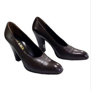 EUC vintage Prada Authentic women's brown leather heeled pumps w/ dust bag
